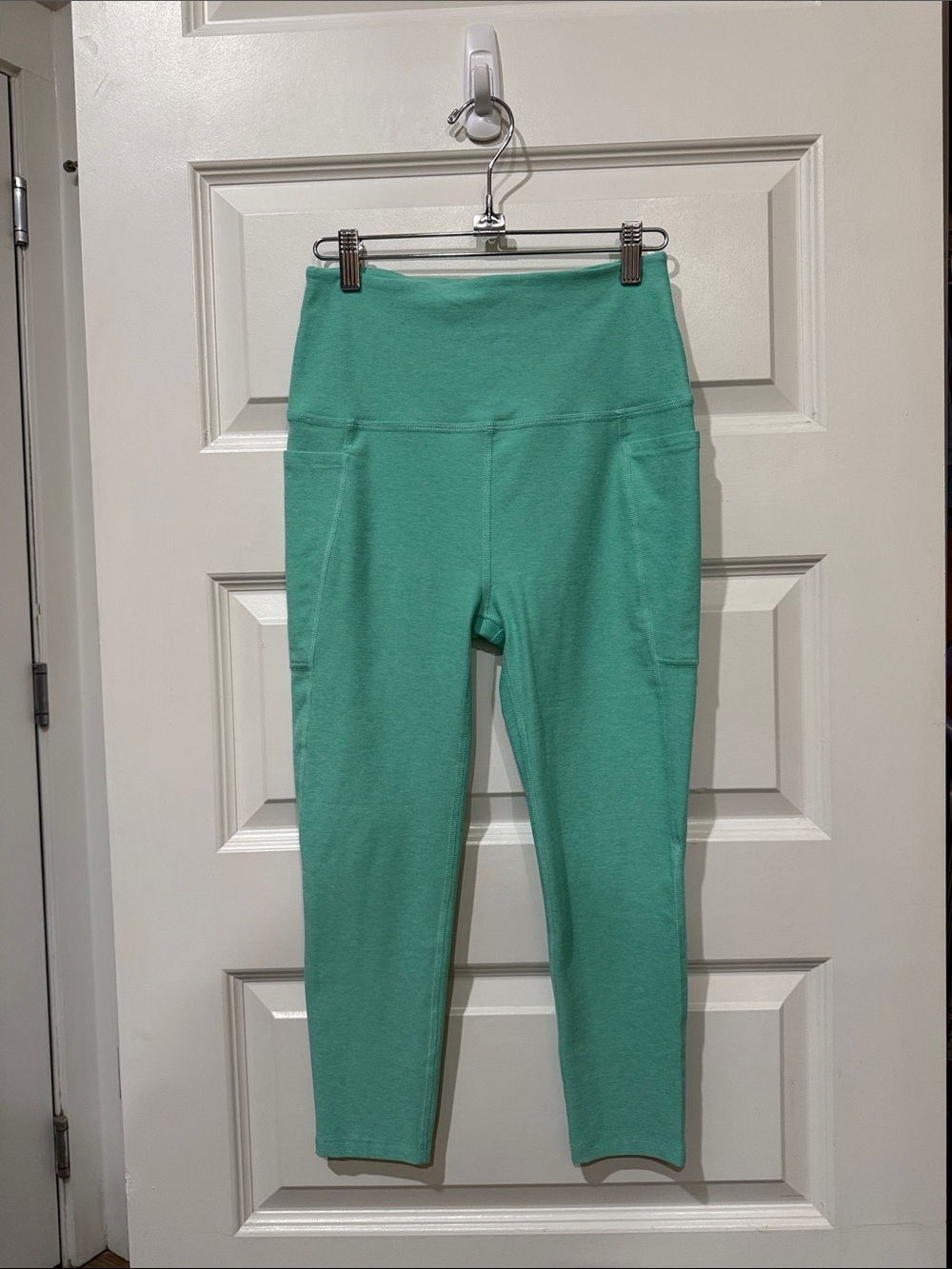 Beyond Yoga High-Waist Crop Leggings with Pockets